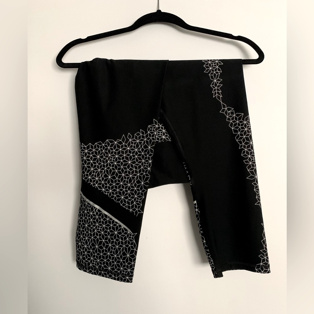 RBX Capri Style Legging, White and Silver Geometrical Pattern, Black